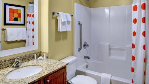 Towneplace Suites by Marriott Cleveland Westlake in Westlake, USA