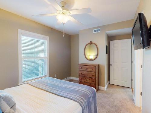 Silver Shores Unit 8 - image 2
