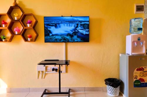 ห้องส่วนกลางสำหรับนั่งเล่น/ดูทีวี, Kilifi Town Studio by Beyond Vacay in คีลิฟิ