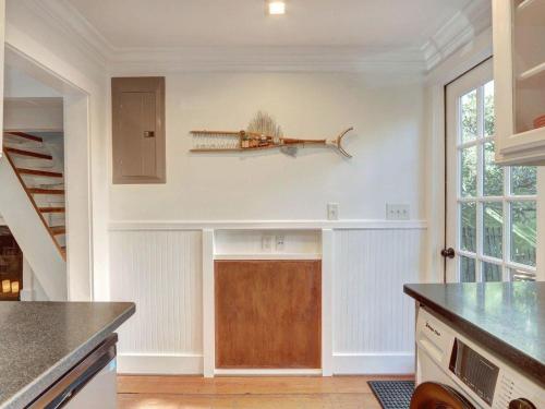 Tiny House - image 2