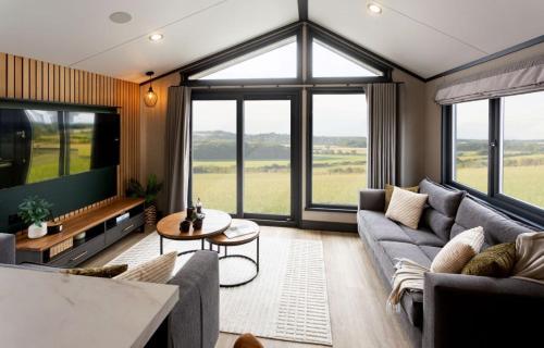 2 bedrooms, 4 beds