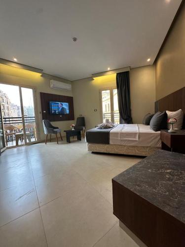 sama Hotel near Szent Barbara-templom