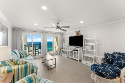 Beautiful Beach Front Paradise at Pinnacle Port B2-608!