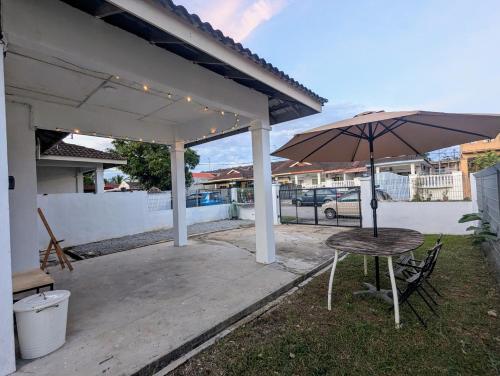 Exterior view, Shines GuestHouse 3Br with Outdoor Chilling in Pasir Gudang