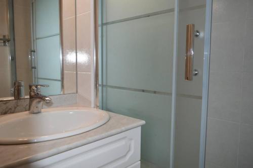 Apartment image 8