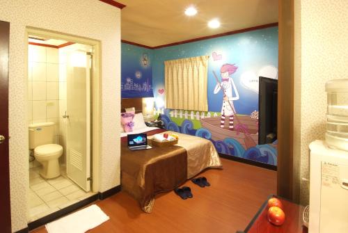 room detail thumbnail 1