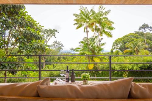 House 15 min from the beach with river access in Tortugal
