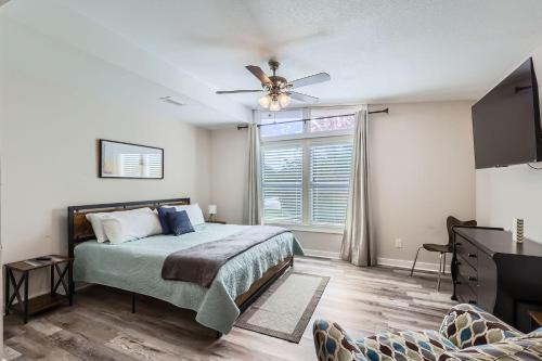 New 5 BDRM W/Pool Mins to Pearl/Riverwalk/Quarry Market - Sleep 12 in San Antonio, USA