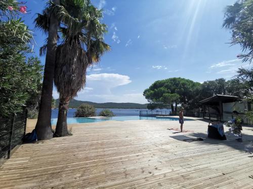 Vaade, Perla di Mare - T3 avec piscine et accès plage (Perla di Mare - T3 avec piscine et acces plage) in Figari