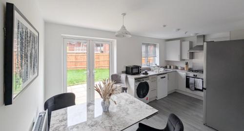 ห้องครัว, Cotswold Green Sleeps 5 with Free ev Charge in ติวเกสเบอรี