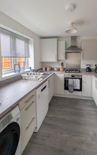 ห้องครัว, Cotswold Green Sleeps 5 with Free ev Charge in ติวเกสเบอรี