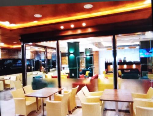 Iekārtas, Emirates Hotel in Ras El-Barr