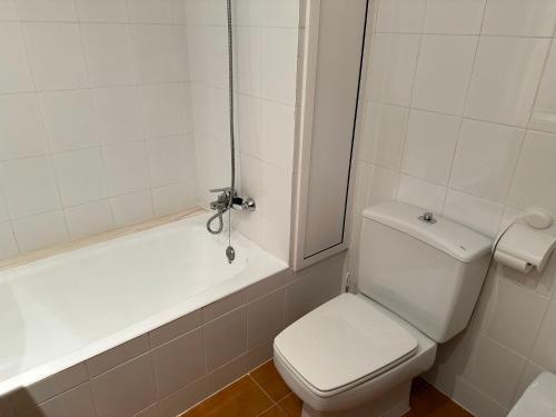 Apartaments Golf Mar - image 10