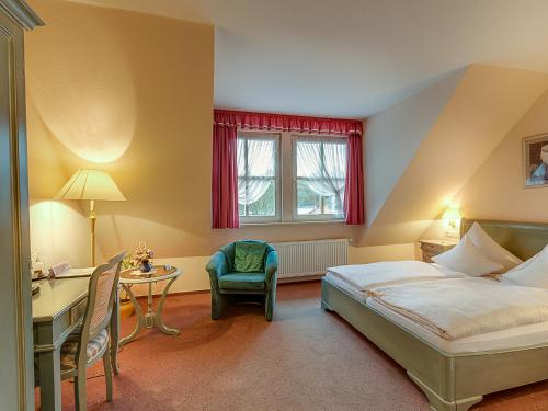 Hotel Zur Burg GmbH 13.5km von Petersdorf entfernt