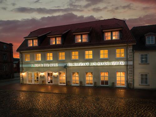 . Hotel Zur Burg GmbH