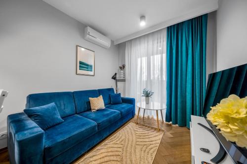 Warsaw Airport Apt - Parking & Terrace - by Rentujemy, Varsavia