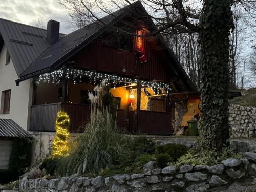 Viesnīcas āriene, Kuća za odmor "Neralić" (Kuca za odmor "Neralic") in Josipdol