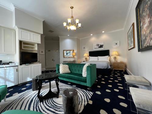 Sterling Hotel in Mansion Flats