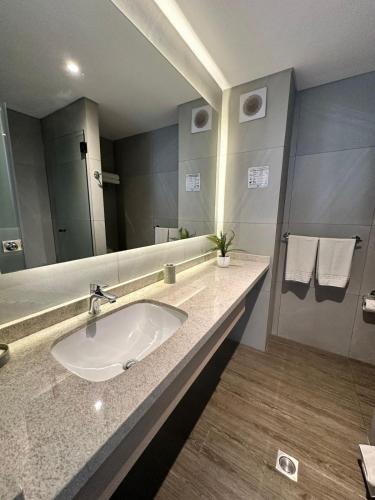 Double Room image 2