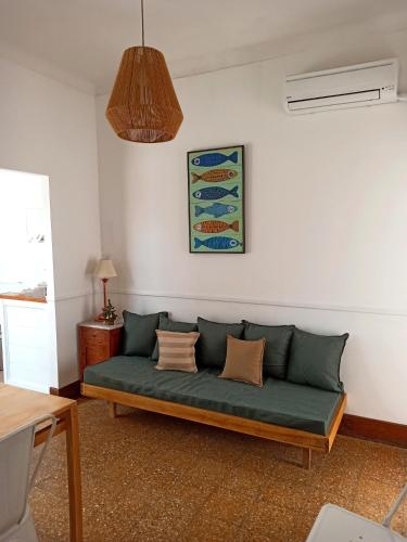 One-Bedroom Apartment image 1