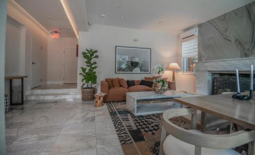 South Beach Luxury Apartments - image 6