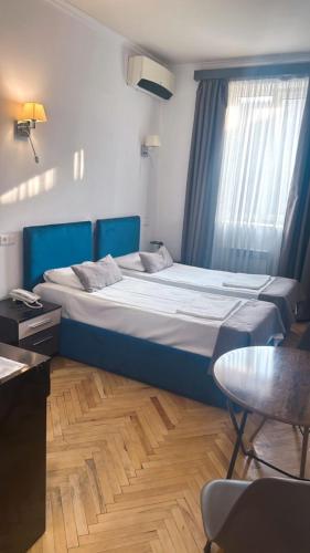 1 double bed
