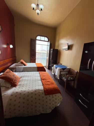 Twin Room image 8