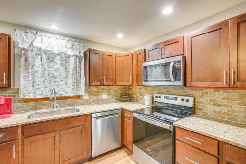 4 Mi to Kentucky Downs: Countryside House in Portland (TN)