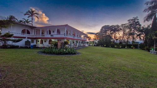 Exterior view, Hotel Campestre Villa Esmeralda in Oriente