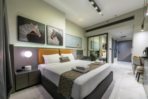 Modern Studio | Near Dubai Mall | MAG318 - image 9