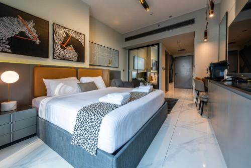 Modern Studio | Near Dubai Mall | MAG318