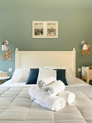 1 queen bed, 1 twin bed
