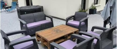 Balcony/terrace, Gite de la Fauveliere in Touffreville-la-Corbeline