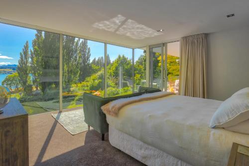 Waters Edge by Sotheby's Luxury Rental Homes - image 2