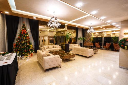 Vestabils, Hotel Monogram Park in Ruma