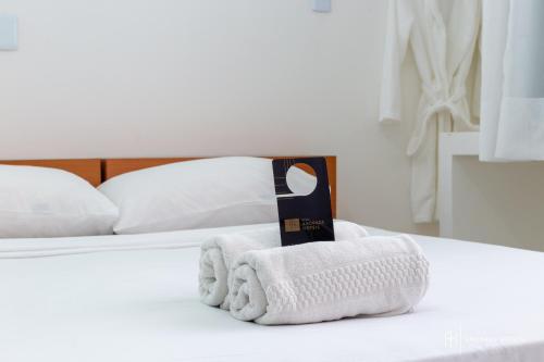 1 double bed, 1 twin bed