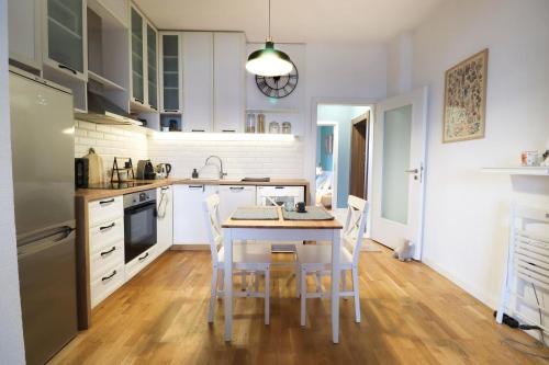 Classy Residential 1BDRM Flat With View and Elevator, Sofia (photo 10)