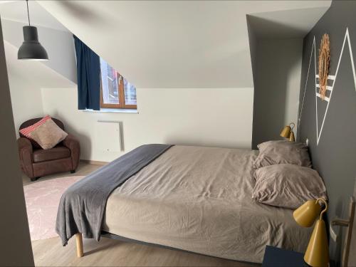 Hypercentre, atypique, familial - L'écho (Hypercentre, atypique, familial - L'echo) in Pontarlier