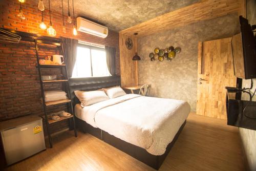 1 queen bed