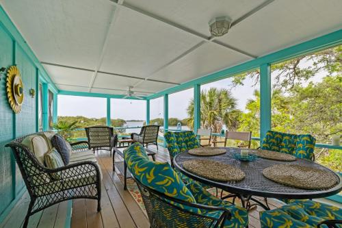 Eagle View - bayside privacy and dock, Cedar Key (foto 3)