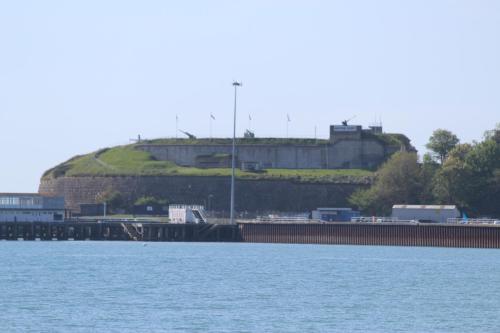 The Redcliff - image 6
