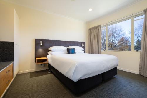 Superior Two-Bedroom Suite image 2