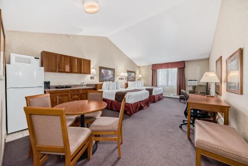 Stony Plain Hotel & Suites