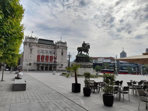 BUDGET Guest Room in Central Pedestrian Zone - Renovated