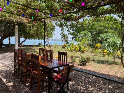 Restaurant, Bij Club in Bolama