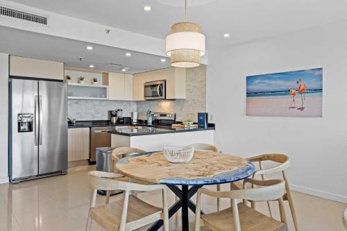 Beachfront - Flamingo Luxury 2BR condo - E423 - Tap to explore photos