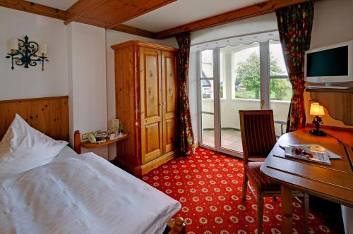 Classic Double Room with Balcony