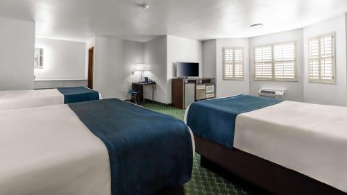 Days Inn & Suites by Wyndham Flagstaff I-40 – Flagstaff, AZ