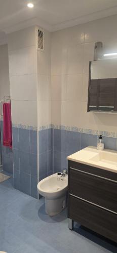 Vannas istaba, Apartamento Céntrico UNQUERA Grupo RH - 16 (Apartamento Centrico UNQUERA Grupo RH - 16) in Unkvera