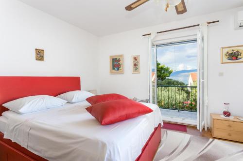 Apartments by the sea Mirca Brac - 2854 - image 2
